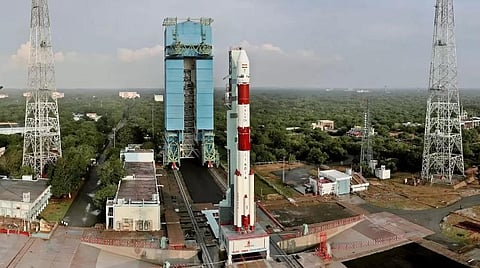 இஓஎஸ் - 06 உட்பட 9 செயற்கைக் கோள்களுடன் பிஎஸ்எல்வி - சி54 ராக்கெட் இன்று விண்ணில் பாய்கிறது