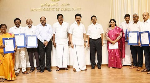 ஆவண எழுத்தர்கள் நல நிதியம்: முதல்வர் ஸ்டாலின் தொடங்கி வைத்தார்
