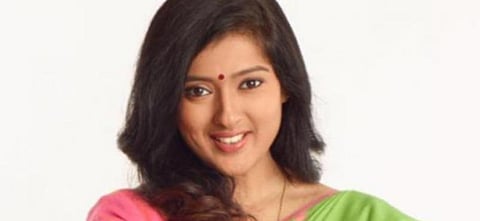 நடிகை காயத்ரி ரகுராம் வகித்த பதவியில் இசையமைப்பாளர் தீனா நியமனம்