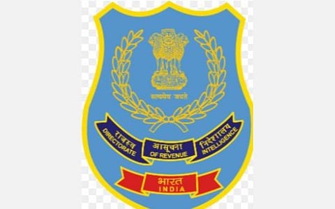 இலங்கையிலிருந்து கடல் வழியாக கடத்தி வரப்பட்ட 5 கிலோ தங்கம் சிக்கியது; ரூ.10 லட்சம் ரொக்கம் பறிமுதல்