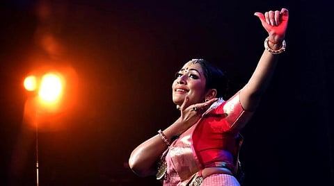 கேரள மாநிலத்தில் நடனப் பள்ளி தொடங்கிய நவ்யா நாயர்