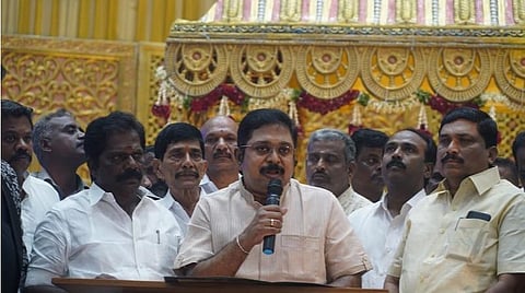 அதிமுக செயல்படாமல் முடங்கியதற்கு ஓபிஎஸ் - இபிஎஸ் இருவருமே காரணம்: டிடிவி.தினகரன்