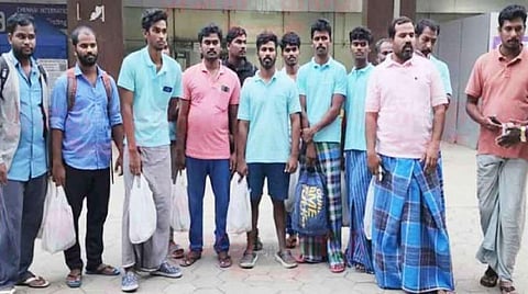 இலங்கை சிறையில் இருந்து விடுவிக்கப்பட்ட மீனவர்கள் 14 பேர் சென்னை வந்தனர்