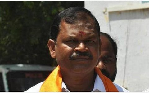 அம்பேத்கர் சிலைக்கு மாலை அணிவிக்க விடாமல் அர்ஜுன் சம்பத்தை தடுத்ததாக விசிக மீது வழக்கு