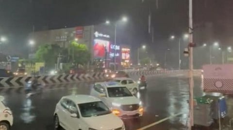 மாண்டஸ் புயலின் வெளிவட்டப் பகுதி கரையை கடக்கத் தொடங்கியது - சென்னை வானிலை மையம்