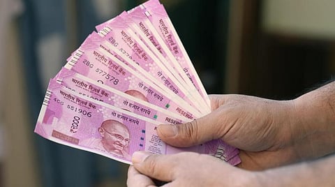 2,000 ரூபாய் நோட்டுகளை புழக்கத்தில் இருந்து நீக்க வேண்டும்: மாநிலங்களவையில் பாஜக எம்.பி. வலியுறுத்தல்