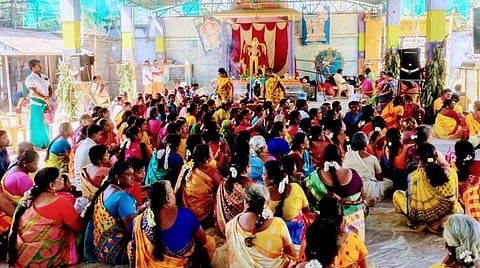 சின்னமனூர் பூலாநந்தீஸ்வரர் கோயிலில் தேய்பிறை அஷ்டமியை முன்னிட்டு பைரவருக்கு சிறப்பு வழிபாடு நடைபெற்றது.