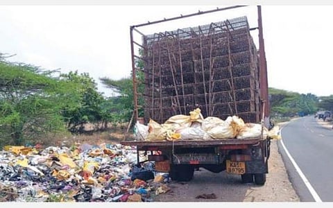 தமிழக எல்லையோர மாவட்டங்களில் கேரள கழிவுகளை கொட்டும் இடைத்தரகர்களுக்கு எச்சரிக்கை