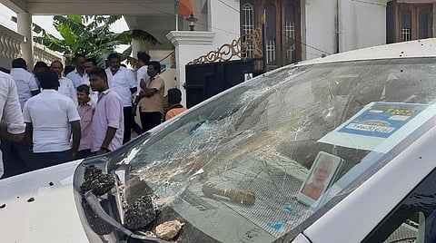 பாஜக மாநில துணைத் தலைவர் சசிகலா புஷ்பா வீடு மீது மர்ம கும்பல் தாக்குதல்