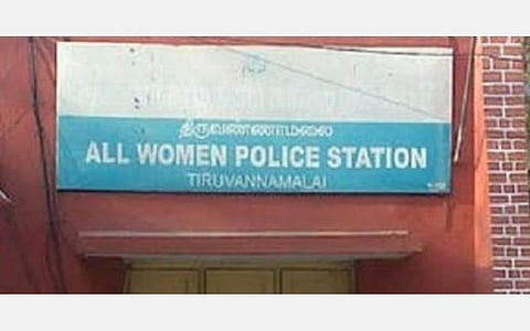 பிறந்து 7 நாட்களே ஆன பெண் குழந்தையை கடத்த முயற்சி? - தி.மலை காவல் துறையினர் விசாரணை