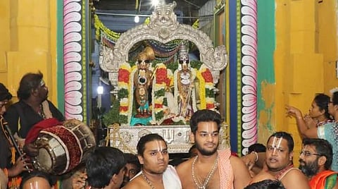 திருவில்லிபுத்தூர் ஆண்டாள் கோவிலில் சொர்க்க வாசல் திறப்பு