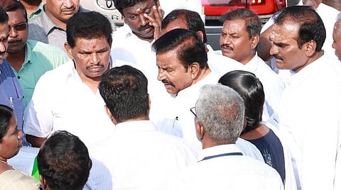 திருச்செந்தூர் தோப்பூரில் ஆய்வு மேற்கொண்ட அமைச்சர் கே.என்.நேரு