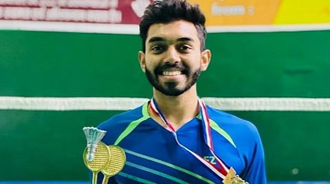 பாட்மிண்டனில் தங்கம் வென்றார் ரித்விக்