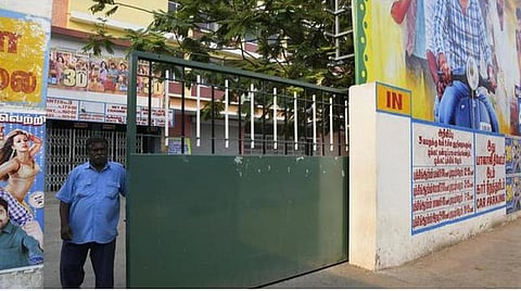 புதுச்சேரியில் நாளை அதிகாலை 1 மணி காட்சிக்கு அனுமதி - ஜன. 11 முதல் 17 வரை காலை 5 மணி காட்சிக்கும் அனுமதி