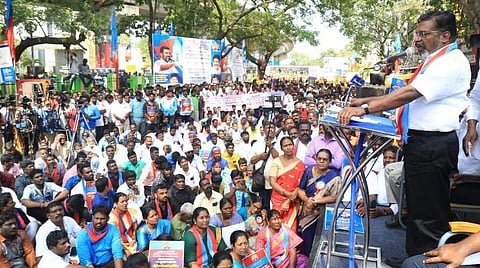 கூட்டத்தில் பேசிய திருமாவளவன்