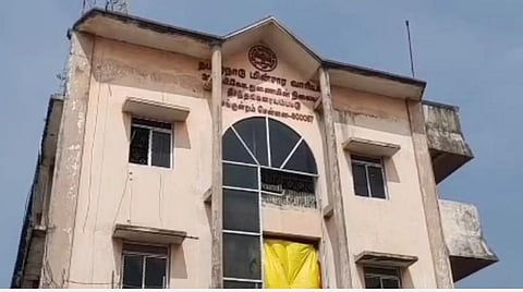 செங்குன்றம் | வீட்டுக்கு மின் இணைப்பு கொடுக்க ரூ.15 ஆயிரம் லஞ்சம் வாங்கிய மின் பொறியாளர் கைது