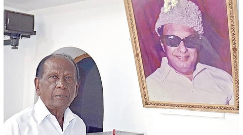 எம்.ஜி.ஆரின் உடை வடிவமைப்பாளர் எம்.ஏ.முத்து.