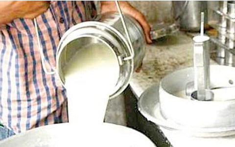 தனியார் நிறுவன பால் லிட்டருக்கு ரூ.2 உயர்வு