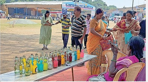 பெட்டிக்கடை, பேரங்காடி, மால்களில் கிடைக்கிறது; 50 ஆண்டுக்கு பிறகு வலம் வரும் கோலி சோடா: ரூ.20 முதல் ரூ.60 வரை விற்பனை