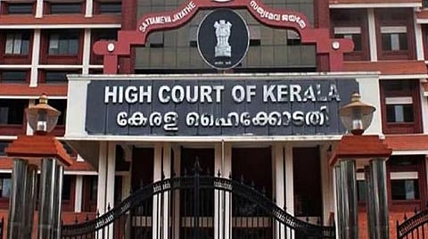 பெண்ணை மதிப்பதே ஆண்மை