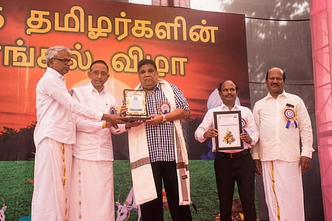 மேற்கு வங்கத்தில் தமிழ்ப் பொங்கல் விழா: மறைந்த அவ்வை நடராசனாருக்கு வாழ்நாள் சாதனையாளர் விருது