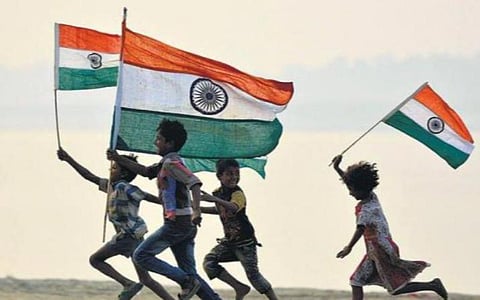 குடியரசு பிறந்தது!