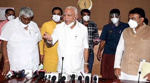 கர்நாடக தேர்தலில் எடியூரப்பா போட்டியிடவில்லை - மகன் விஜயேந்திரா களமிறங்க வாய்ப்பு