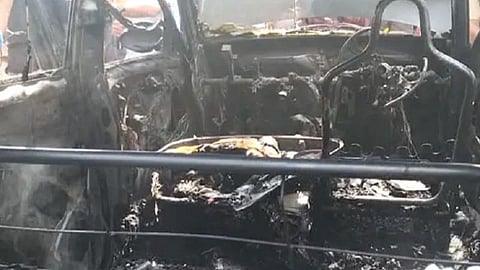 விபத்துக்குள்ளான கார்