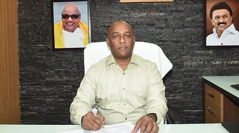 விழுப்புரம் மாவட்ட ஆட்சியராக சி .பழனி பொறுப்பேற்றுக்கொண்டார்.