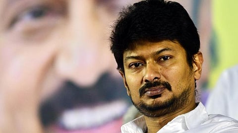 நேரு உள் விளையாட்டரங்கில் பயிற்சி, கட்டமைப்பு வசதிகளை விளையாட்டு துறை அமைச்சர் ஆய்வு
