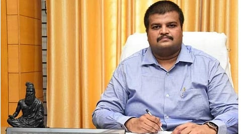 ஊராட்சி வார்டு உறுப்பினர் தேர்தலில் பெண்ணுக்கு ஒதுக்கப்பட்ட இடத்தில் ஆண் தேர்வு: தேர்தல் அலுவலர், உதவி தேர்தல் அலுவலர் டிஸ்மிஸ்