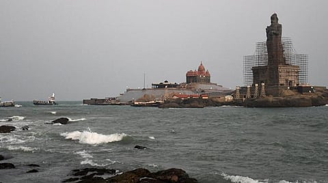 விவேகானந்தர் பாறை மற்றும் திருவள்ளுவர் சிலை