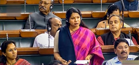 மாற்றுத் திறனாளிகளுக்கு டிஜிட்டல் முறையில் பலன் கிடைக்கிறதா? - கனிமொழி கேள்விக்கு மத்திய அரசு விளக்கம்