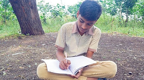 பேனாவில் இருப்பது மை அல்ல சிந்தனை