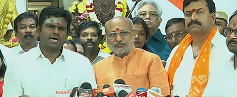 பாஜகவில் இருந்து விலகிய சிபி ராதாகிருஷ்ணன்