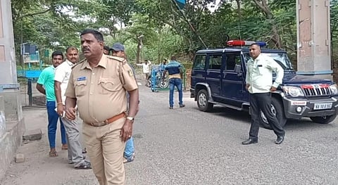 மீனவர் மாயமானதை அடுத்து, தமிழக - கர்நாடக எல்லையில் உள்ள செக்-போஸ்ட்டில் பாதுகாப்பு அதிகரிக்கப்பட்டுள்ளது