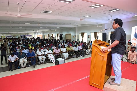 “இளம் தலைமுறையினர் வரலாற்றை பாடப் புத்தகத்தில் மட்டும் தேடக் கூடாது” - சு.வெங்கடேசன் எம்.பி