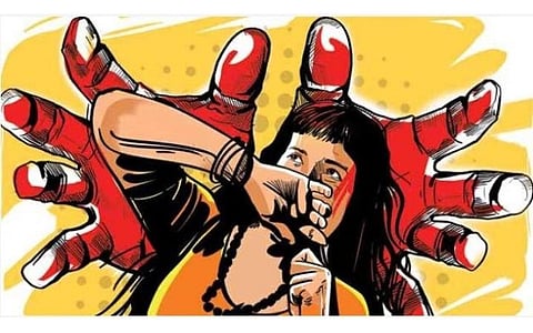 பெரம்பலூர் | ஆசிரியர் மீது பாலியல் புகார் - பள்ளியை முற்றுகையிட்ட பெற்றோர்