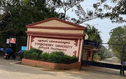 புதுச்சேரி பல்கலை. துணைவேந்தர் மீது அடுக்கடுக்கான புகார்கள்: நடவடிக்கை கோரும் மார்க்சிஸ்ட்