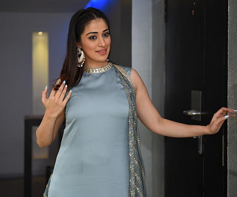 கைதி இந்தி ரீமேக்கில் ராய் லட்சுமி நடனம்