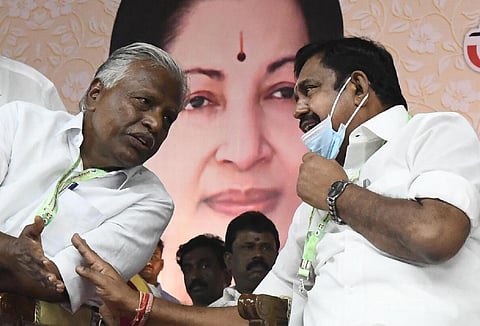 இபிஎஸ் மற்றும் கே.பி.முனுசாமி