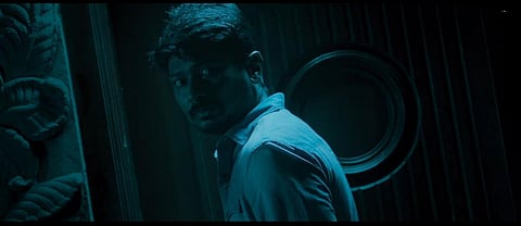 உதயநிதி ஸ்டாலினின் ‘கண்ணை நம்பாதே’ ட்ரெய்லர் எப்படி?
