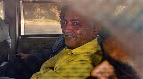 மதுபான கொள்கை ஊழல் வழக்கில் டெல்லி துணை முதல்வர் மணீஷ் சிசோடியாவுக்கு 5 நாள் சிபிஐ காவல்