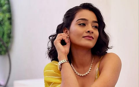 “இயக்குநர் ஆதிக் ரவிச்சந்திரன் மீது எனக்கு வருத்தம் உண்டு” - நடிகை காயத்ரி