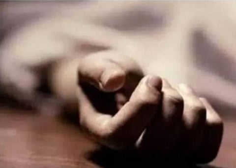 மடிப்பாக்கம் | ஆன்லைன் சூதாட்டத்தால் பணம் இழப்பு: திமுக பெண் கவுன்சிலர் மகன் தற்கொலை