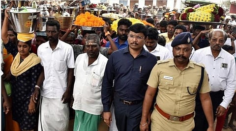 சாதிக் கொடுமை: அரசு நிர்வாகம் பொறுப்பிலிருந்து நழுவக் கூடாது!