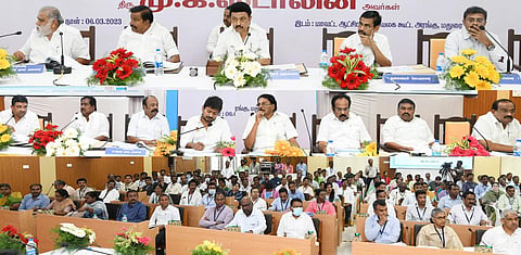 முதல்வர் தமைலயில் நடைபெற்ற ஆய்வுக் கூட்டம்
