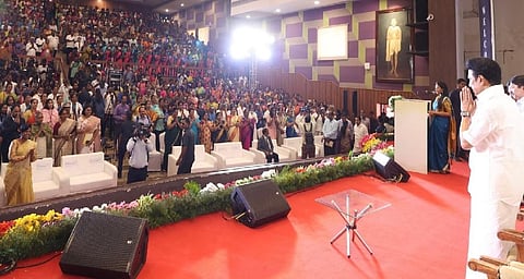 தொழில் முனைவுகளுக்காக கடன் பெறுவதில் தமிழகப் பெண்கள் முன்னிலை: முதல்வர் நெகிழ்ச்சி