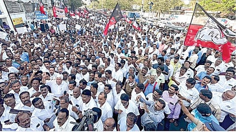 அண்ணா தொழிற்சங்கப் பேரவை சென்னையில் ஆர்ப்பாட்டம்