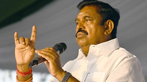 கட்சியை முழு கட்டுப்பாட்டுக்குள் கொண்டு வந்த பின் தென்மாவட்டத்துக்கு முதல் முறையாக வந்த பழனிசாமிக்கு கடும் எதிர்ப்பு